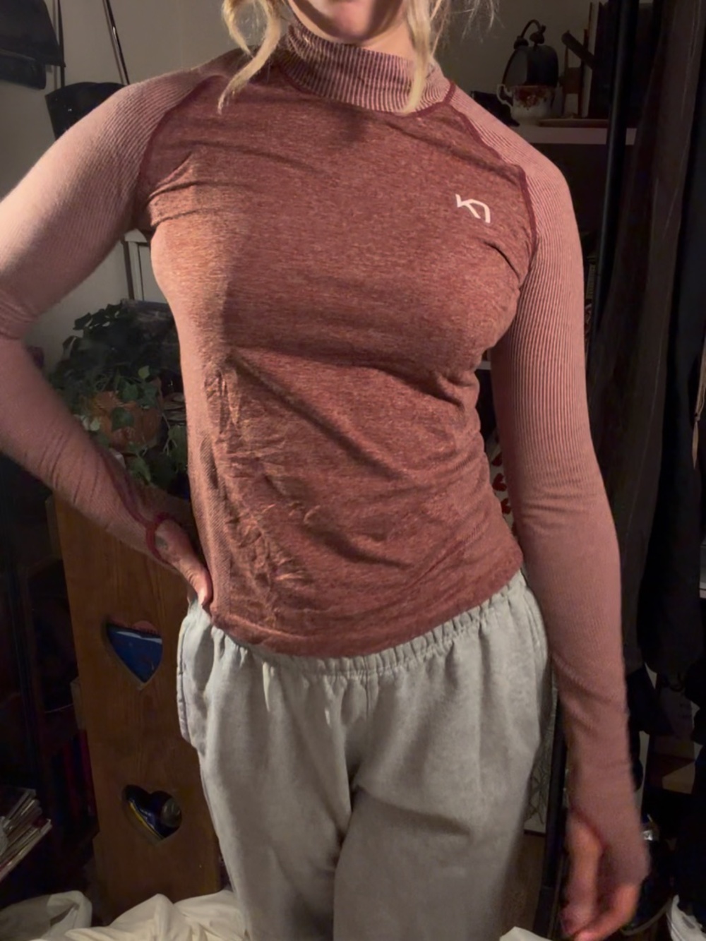 Kari traa athletic long sleeve mock neck top